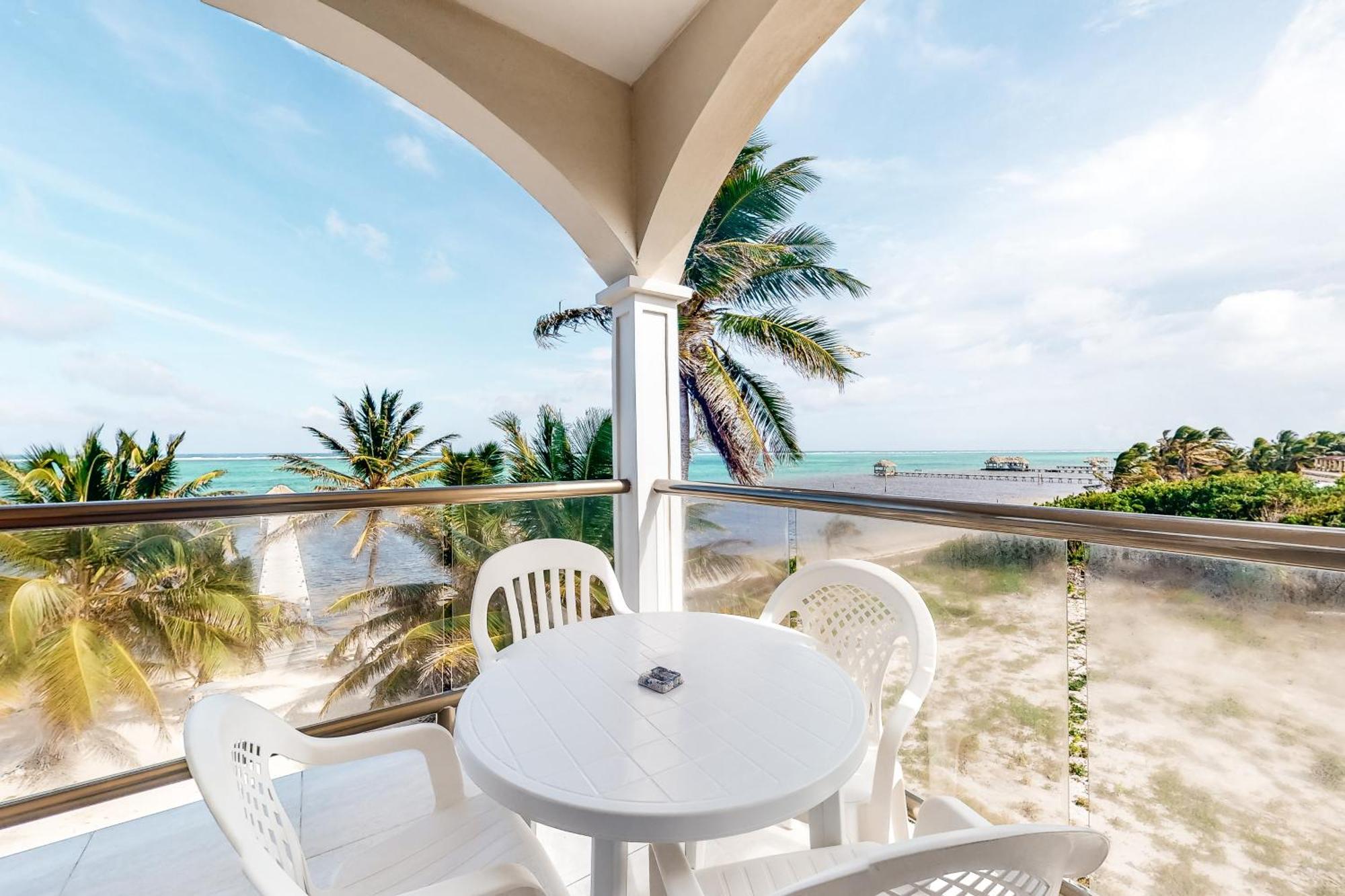 Blue Water Beach Villas San Pedro  Chambre photo