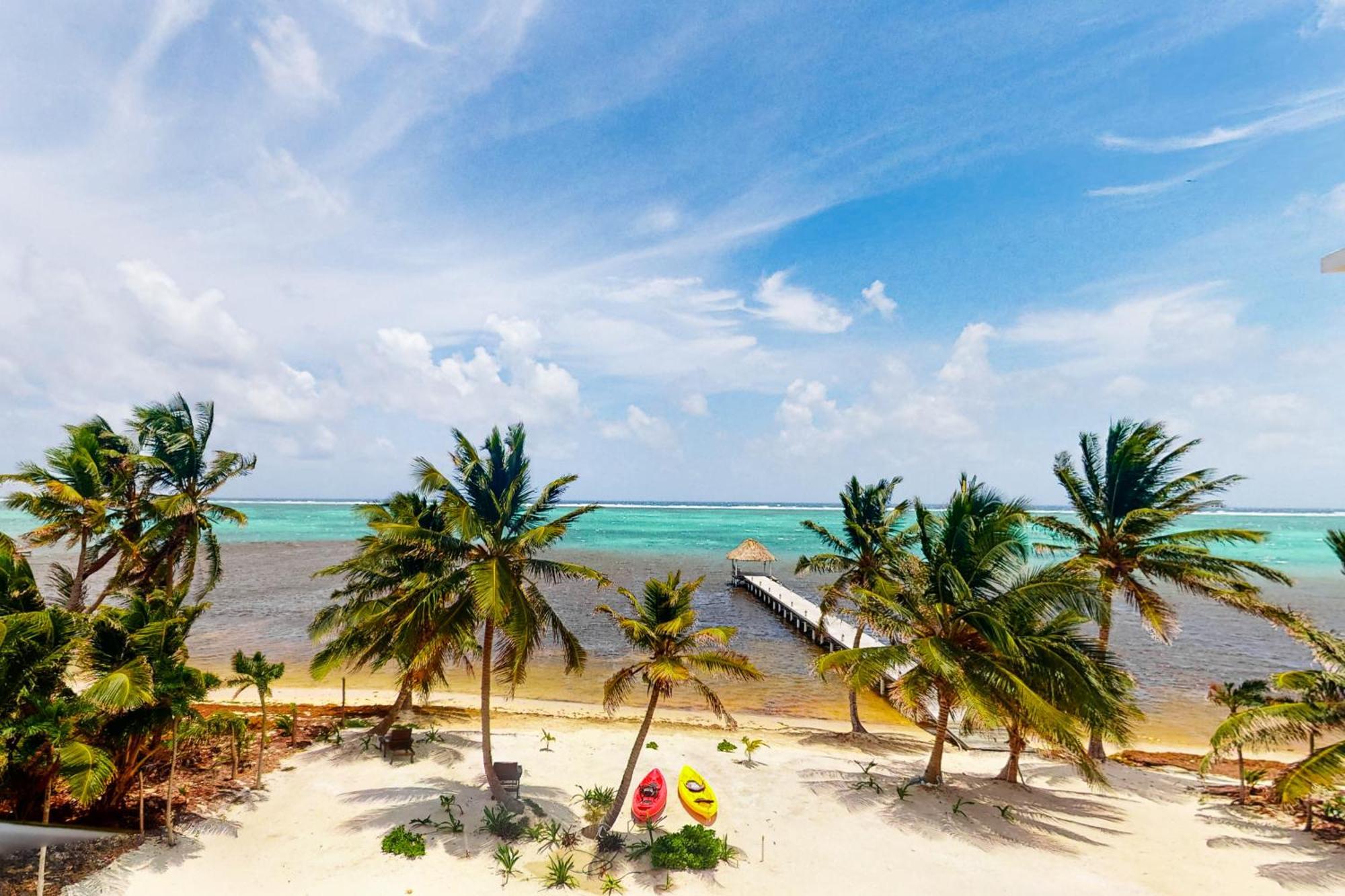 Blue Water Beach Villas San Pedro  Chambre photo