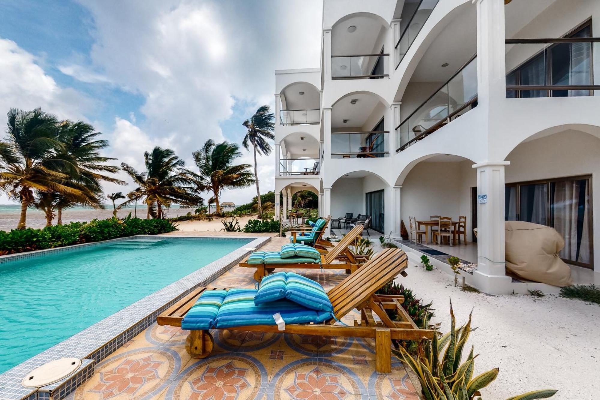 Blue Water Beach Villas San Pedro  Chambre photo